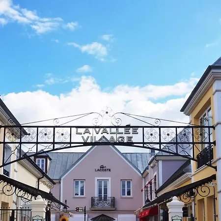 T3 Disneyland Et Gare A Pied Le Duplex 6 Ou 7 Personnes *